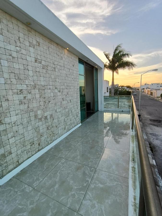 Casa Hector, con Jacuzzi, cerca del Foro GNP. Villa Mérida Exterior foto